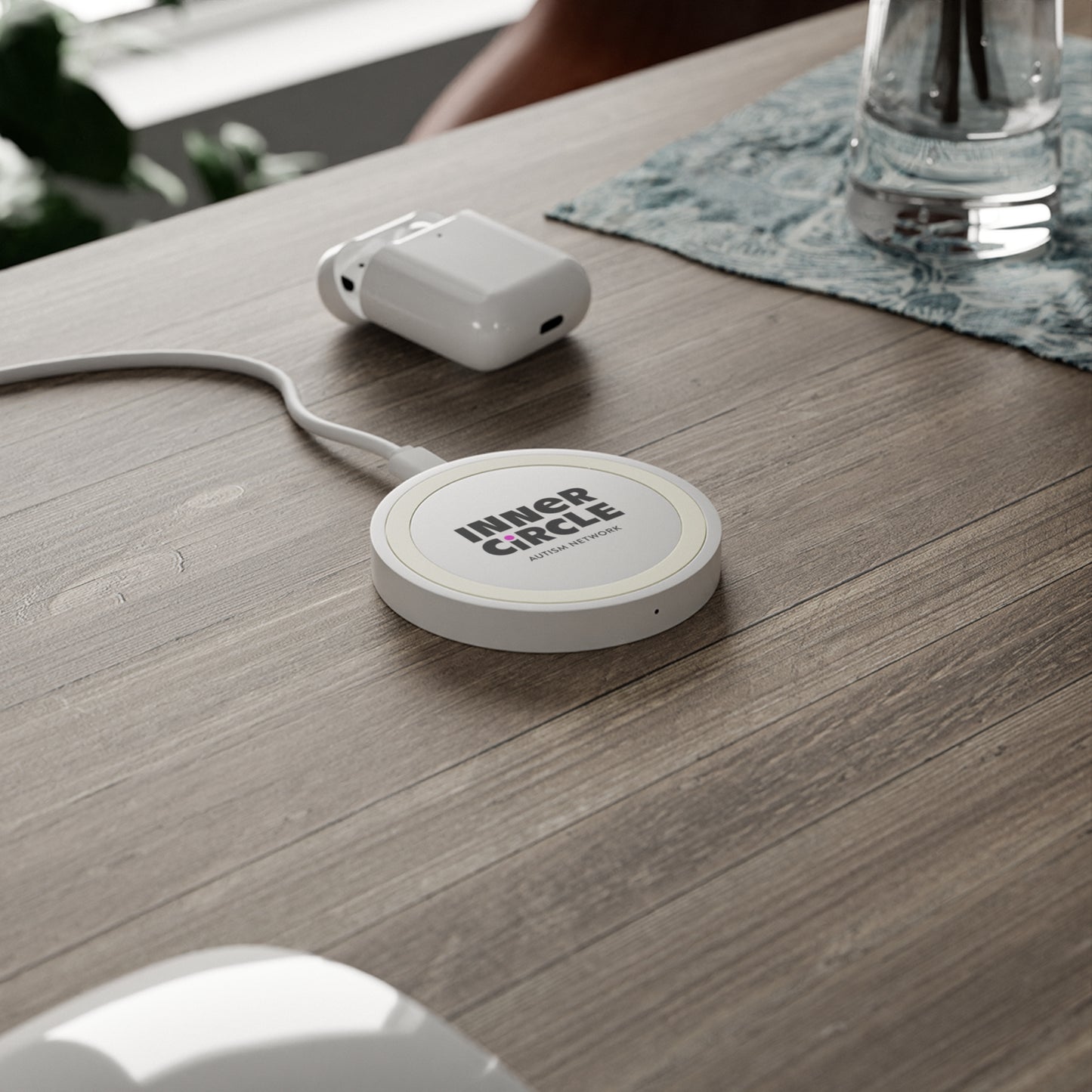 Quake Wireless Charging Pad - Retro