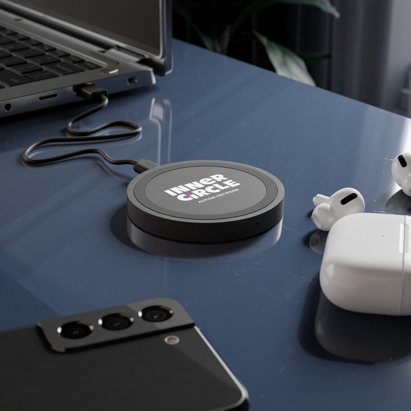 Quake Wireless Charging Pad - Retro